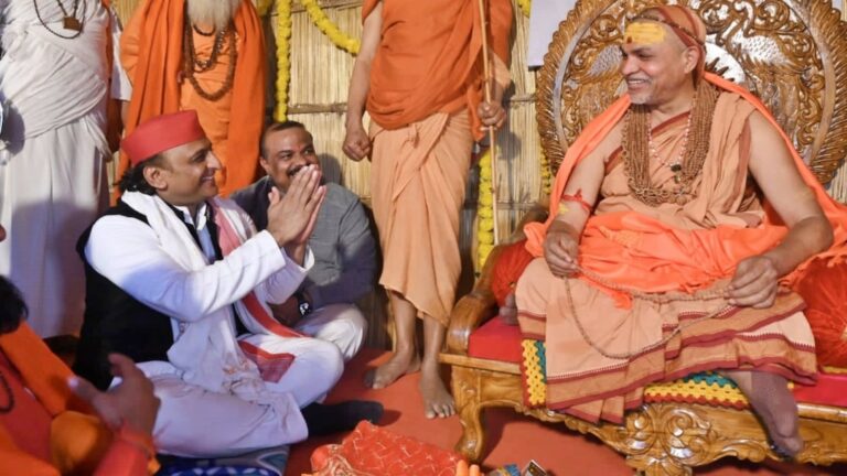 शंकराचार्य के मामले पर क्या बोले अखिलेश यादव?