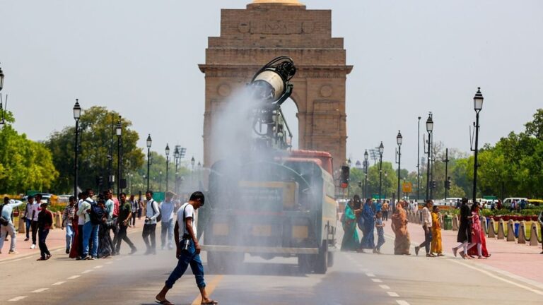 फरवरी में ही क्यों बढ़ गई गर्मी?
