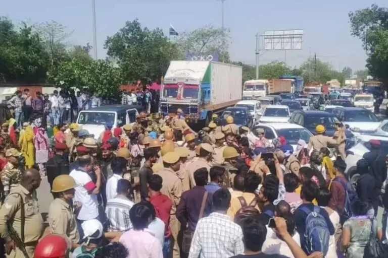 नोएडा में हो रहे श्रमिक प्रदर्शन के लिए क्या बोले श्रम मंत्री?
