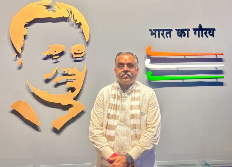 झांसी में मेजर ध्यानचंद संग्रहालय पहुंचे मुख्यमंत्री, हॉकी के जादूगर को अर्पित की पुष्पांजलि