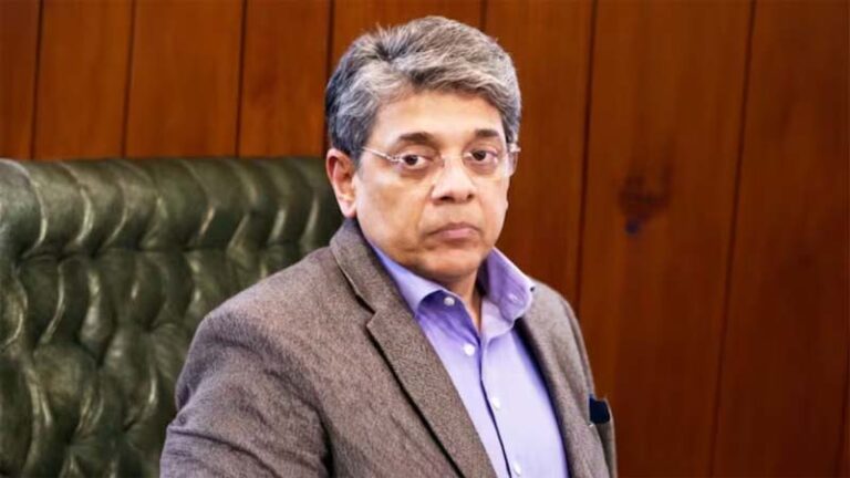 डॉक्टर से आईपीएस और अब देश की खुफिया एजेंसी के प्रमुख बने महेश दीक्षित, दो वर्षों तक संभालेंगे इंटेलिजेंस ब्यूरो की कमान