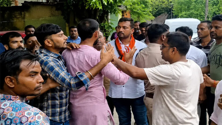 बांकीपुर उपचुनाव में मतदान के बीच बवाल: BJP और जन सुराज समर्थकों में झड़प, बूथों पर बढ़ाई गई सुरक्षा