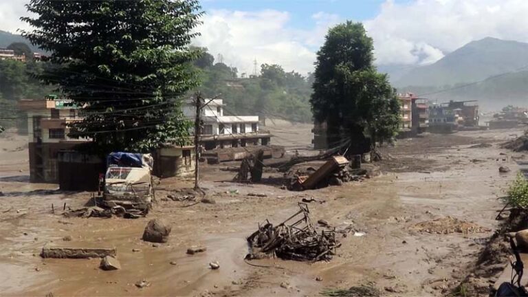 नेपाल में भीषण बाढ़ से 288 भारतीय नागरिकों से संपर्क टूटा, मोदी सरकार ने तेज किया राहत-बचाव अभियान