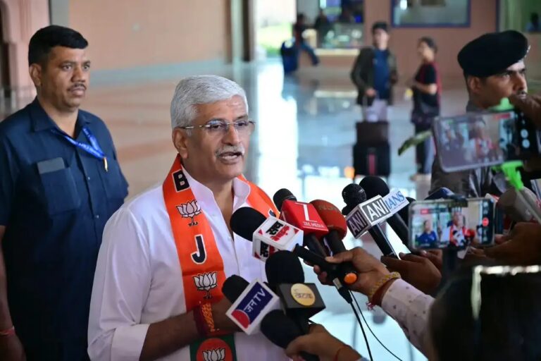संवैधानिक संस्थाओं पर विपक्ष के हमले लोकतंत्र के लिए चिंताजनक : शेखावत